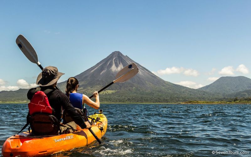Kayak en el Volcán Arenal