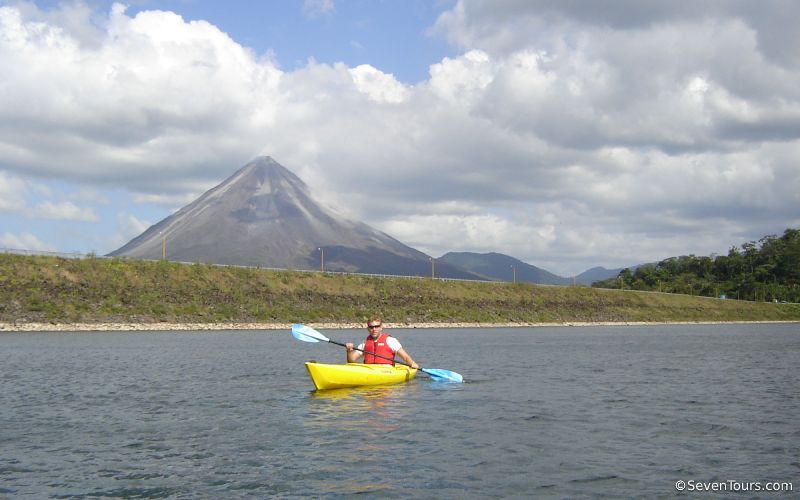 Kayaking at Lake Arenal