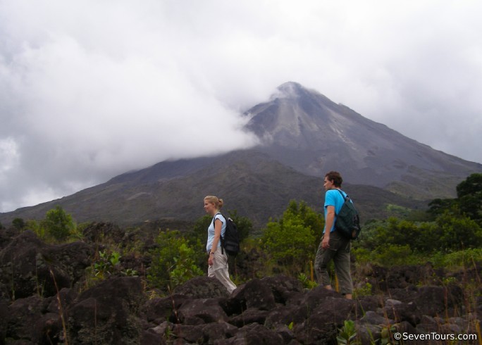 Caminata al Volcán Arenal con Termales Baldí
